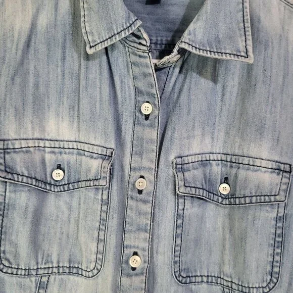 TALBOTS Women's SZ 4 Distressed Washed Denim Button Up Shirt Grunge Cotton - Picture 3 of 10